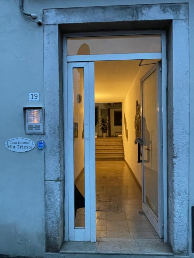 Mia Trieszt Kültér fotó